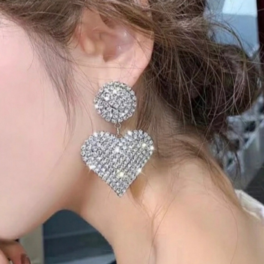 Stunning Rhinestone Heart Dangle Earrings